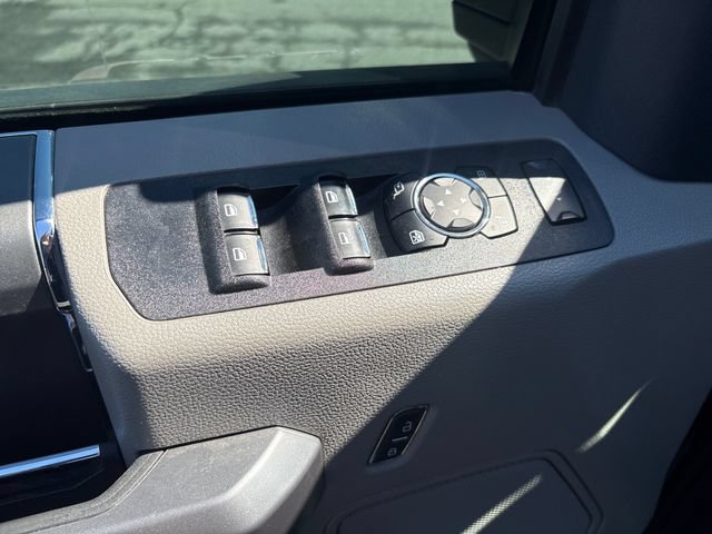 Used 2022 Ford F350 XLT w/ XLT Premium Package AWD/4WD image 17