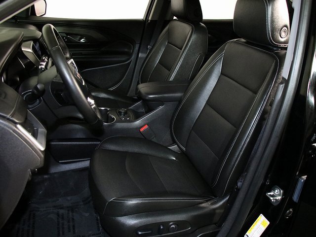 Used 2024 GMC Terrain SLT image 4