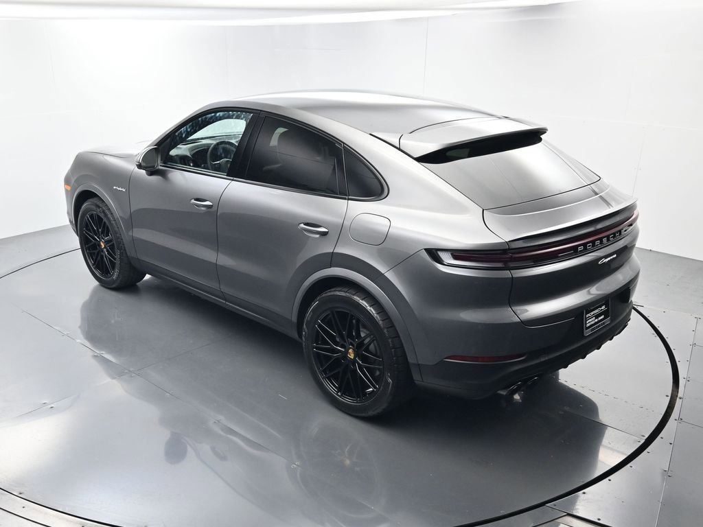 Certified 2024 Porsche Cayenne Coupe AWD/4WD image 35