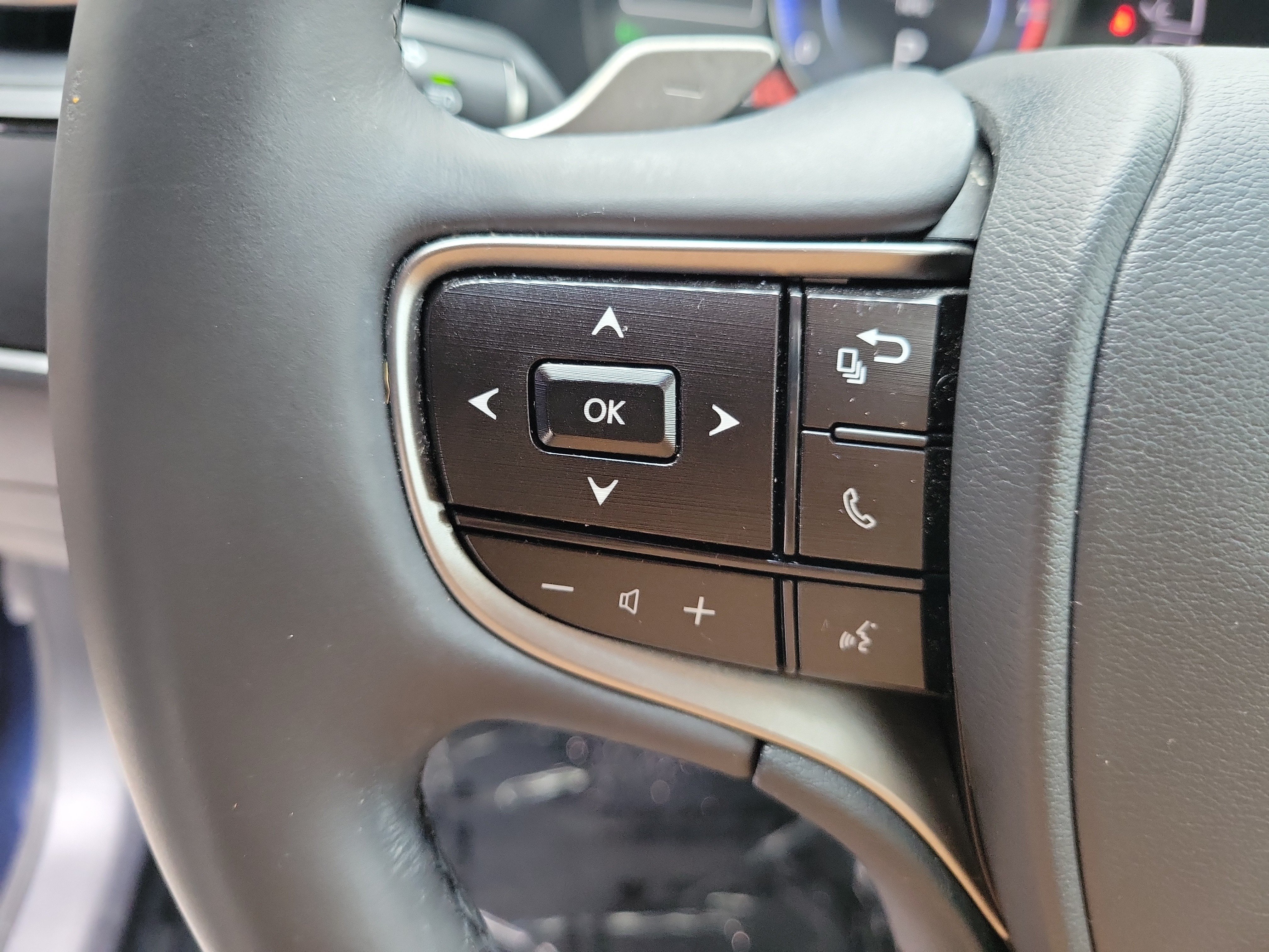 Used 2024 Lexus ES 350 w/ Premium Package FWD image 25