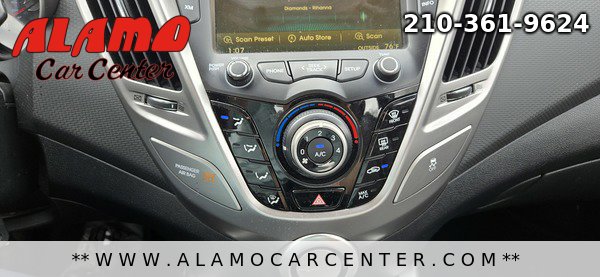 Used 2012 Hyundai Veloster w/ Style Pkg image 38