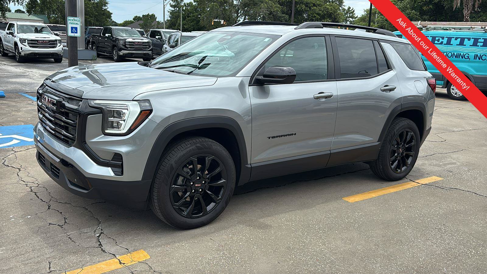 New 2026 GMC Terrain Elevation w/ Elevation Premium Package AWD/4WD image 3