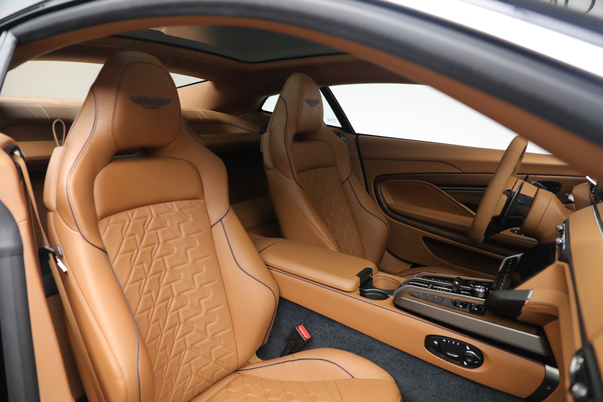 New 2026 Aston Martin Vanquish RWD image 20