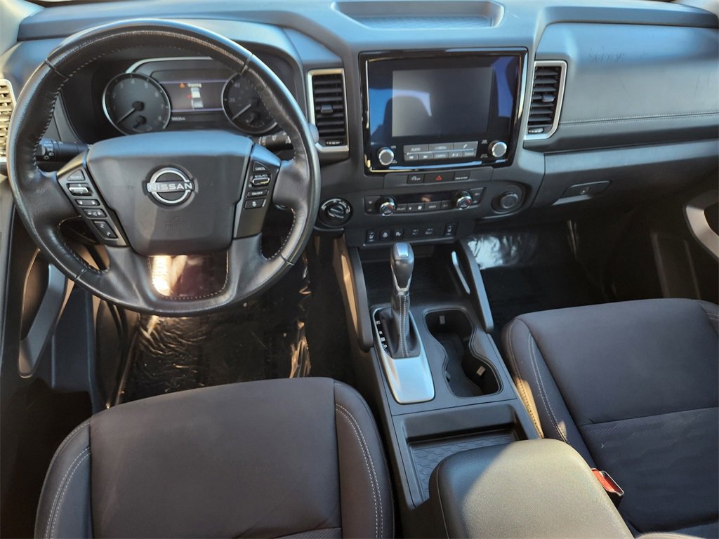 Used 2024 Nissan Frontier SV w/ SV Convenience Package image 2