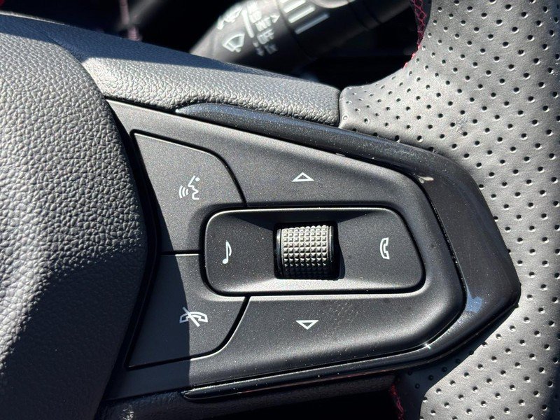 New 2026 Chevrolet Trax RS w/ Sunroof Package FWD image 13