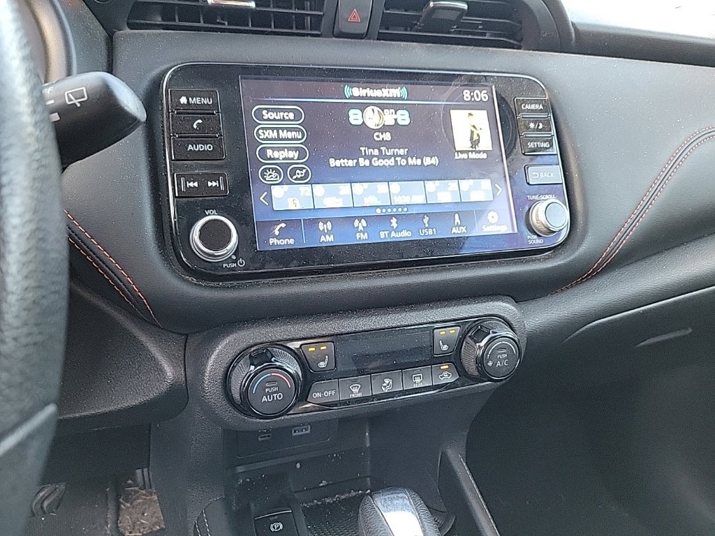 Used 2024 Nissan Kicks SR w/ SR Premium Package FWD image 9