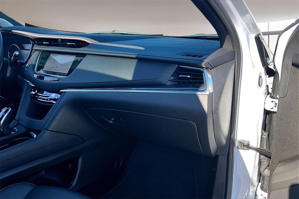 Used 2025 Cadillac XT5 Premium Luxury image 16