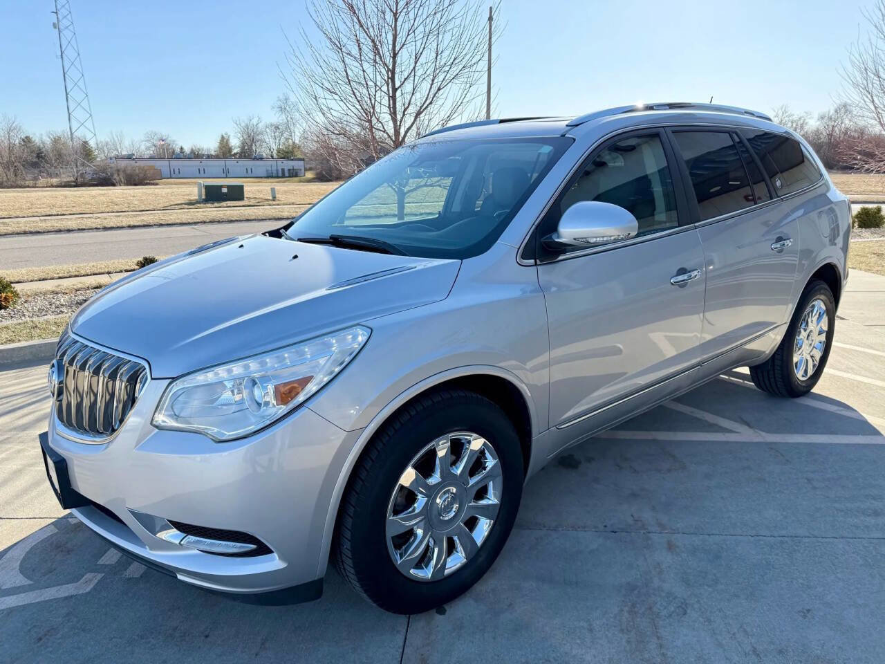 Used 2017 Buick Enclave Leather image 2