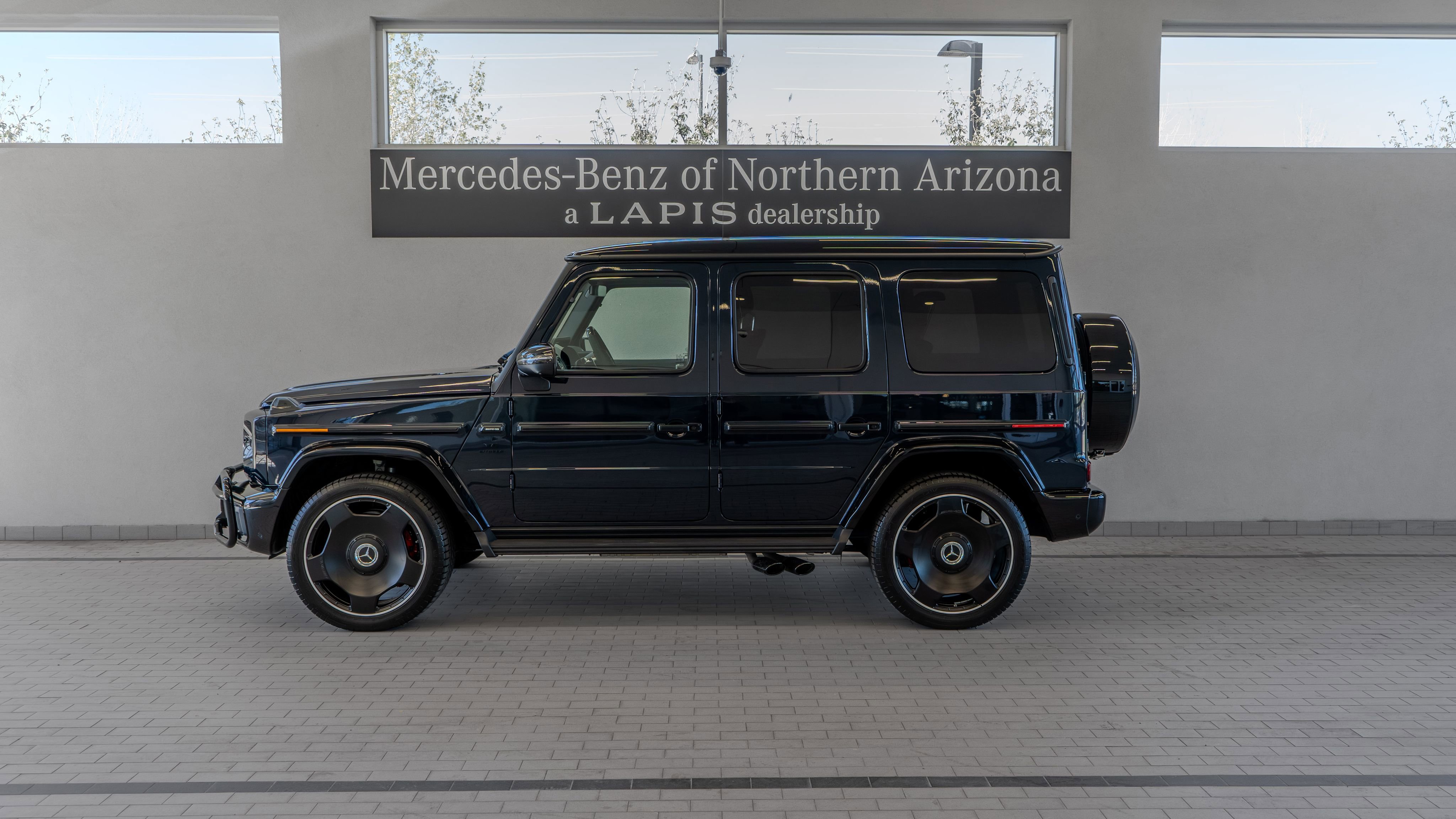 Used 2025 Mercedes-Benz G 63 AMG 4MATIC image 2