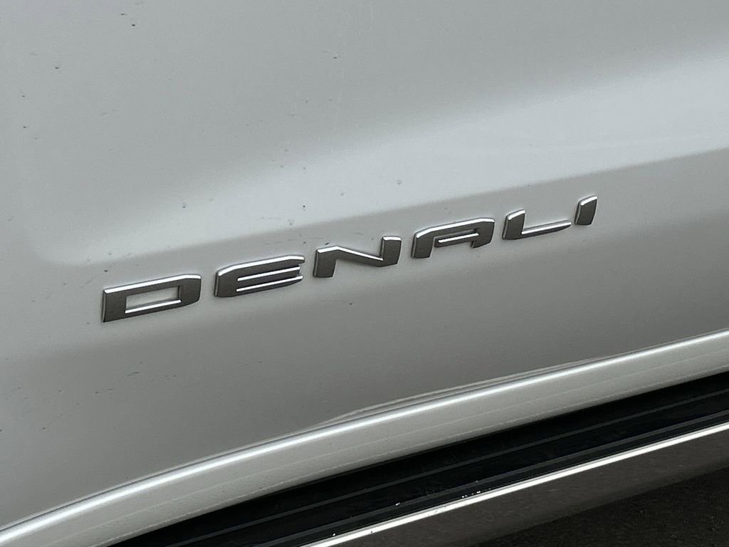 Used 2023 GMC Sierra 1500 Denali w/ Denali Reserve Package AWD/4WD image 32