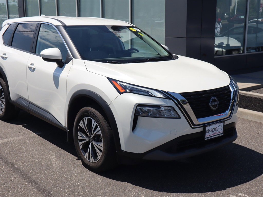 Certified 2023 Nissan Rogue SV image 4