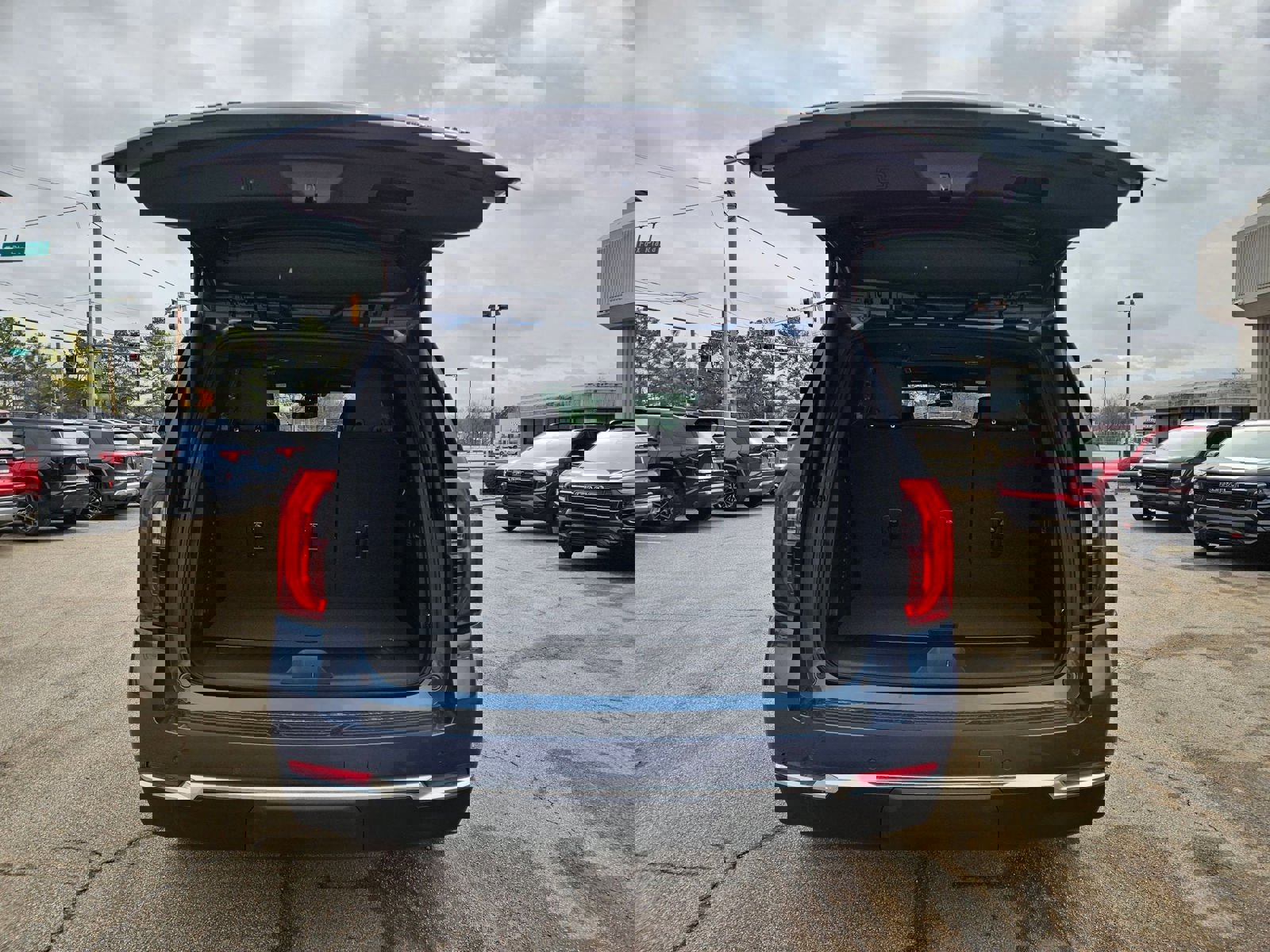 New 2026 GMC Yukon Elevation image 4