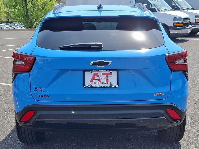 Certified 2024 Chevrolet Trax RS w/ Sunroof Package FWD image 5