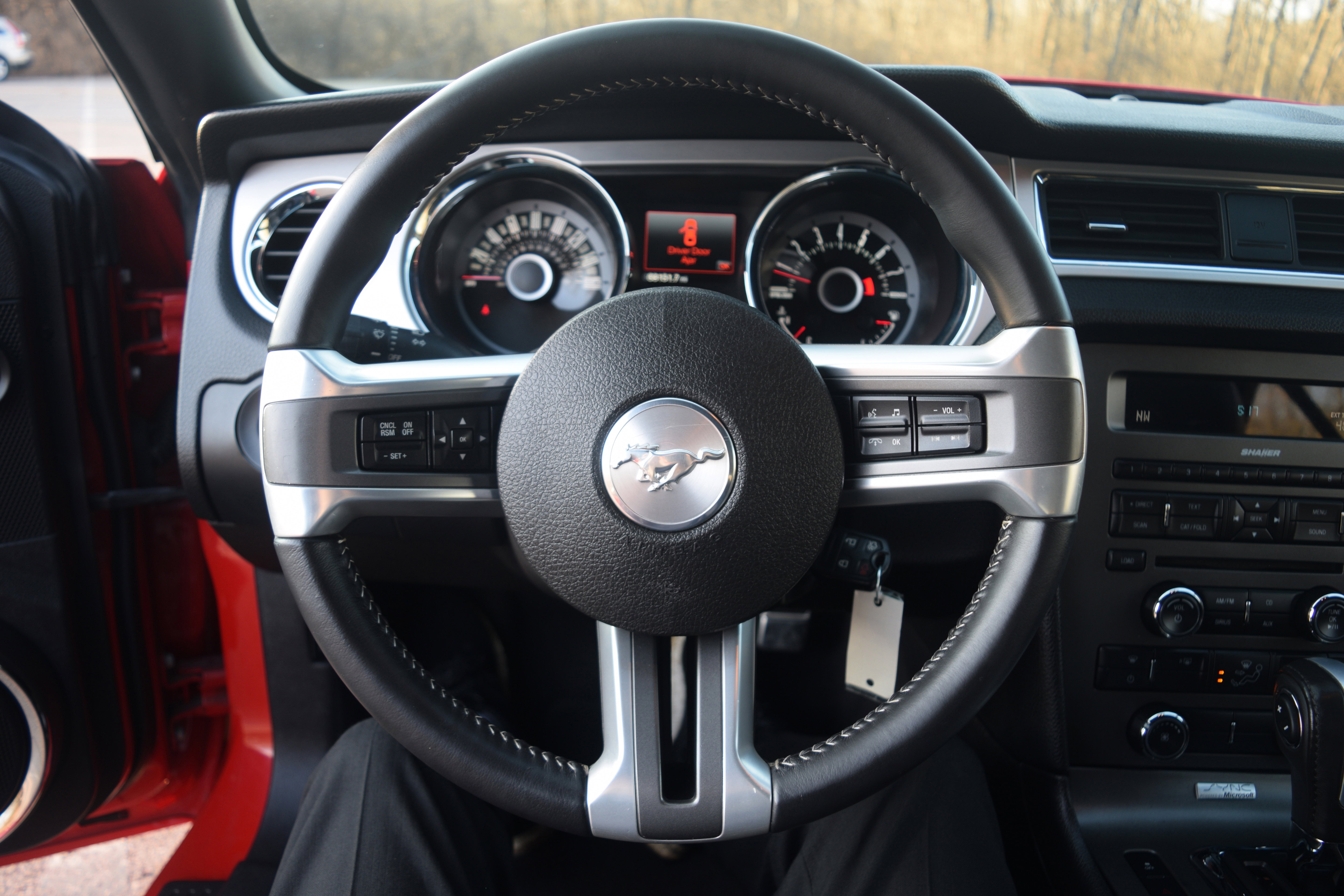 Used 2013 Ford Mustang Premium image 4