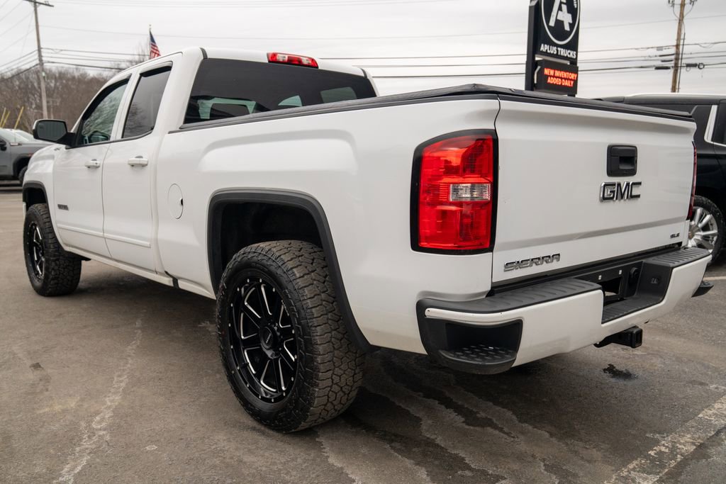 Used 2017 GMC Sierra 1500 SLE w/ SLE Value Package image 4