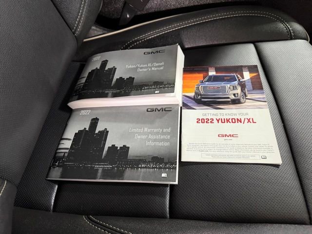 Used 2022 GMC Yukon SLT w/ SLT Luxury Package AWD/4WD image 28