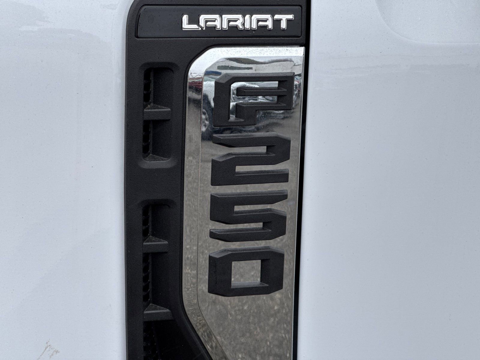 New 2026 Ford F250 Lariat w/ Lariat Premium Package image 32