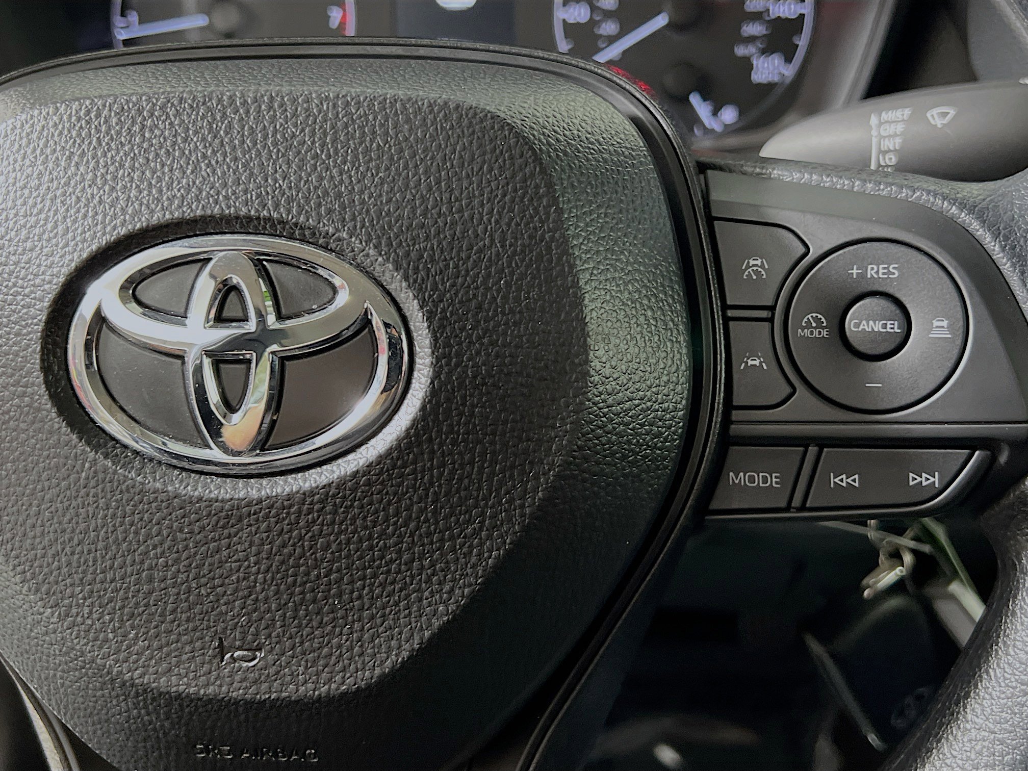 Used 2025 Toyota Corolla LE FWD image 20