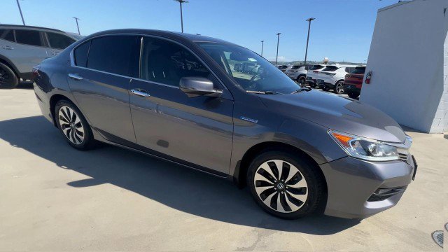 Used 2017 Honda Accord EX-L image 2