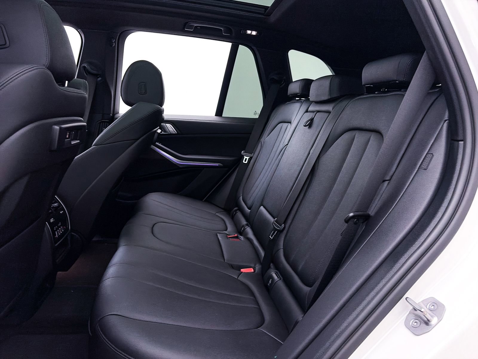 Used 2022 BMW X5 sDrive40i w/ Parking Assistance Package RWD image 39