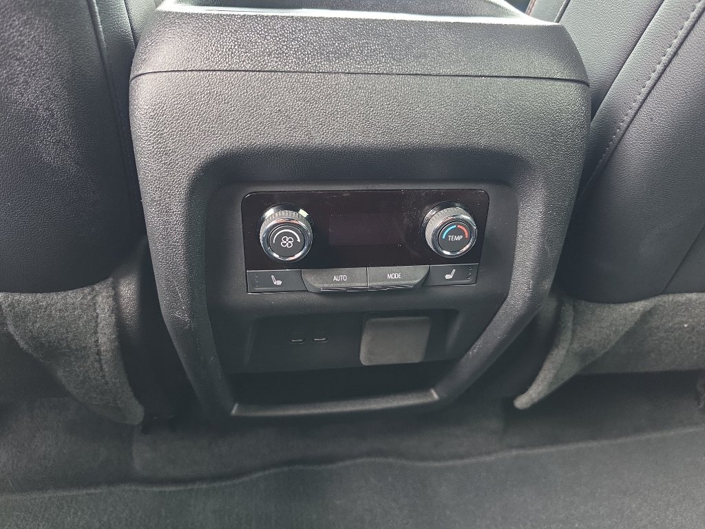 Certified 2024 Chevrolet Traverse RS FWD image 22