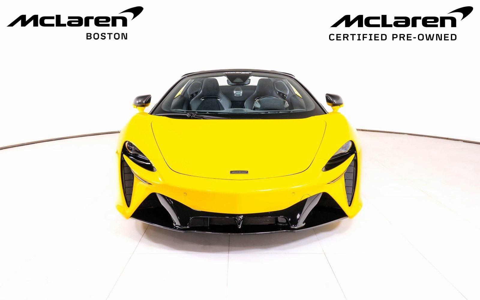 Used 2025 McLaren Artura Spider image 10