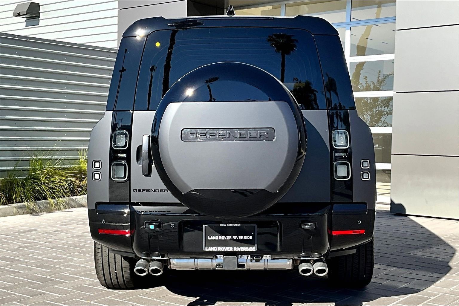 New 2026 Land Rover Defender 130 V8 image 4