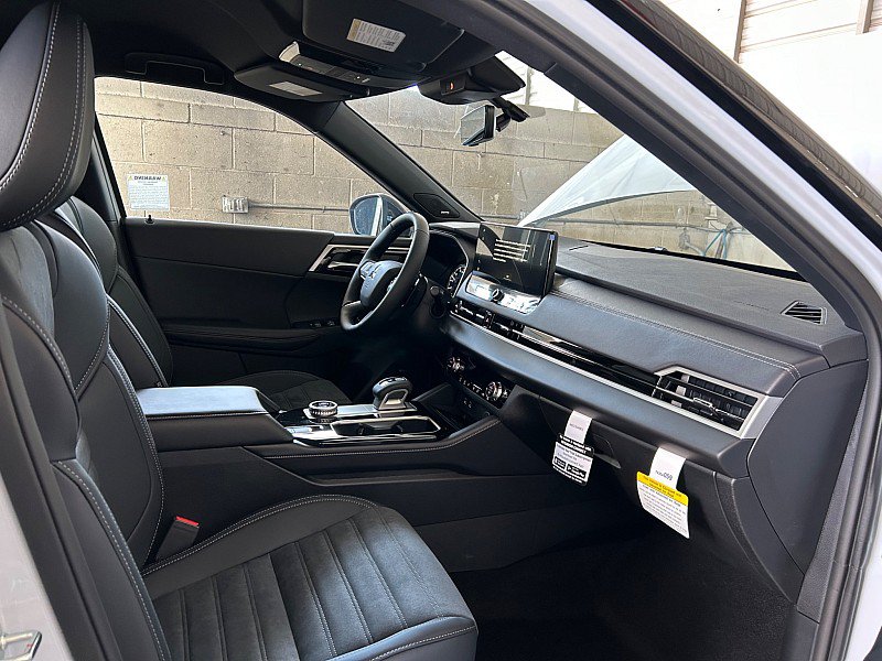 New 2026 Mitsubishi Outlander LE FWD image 26