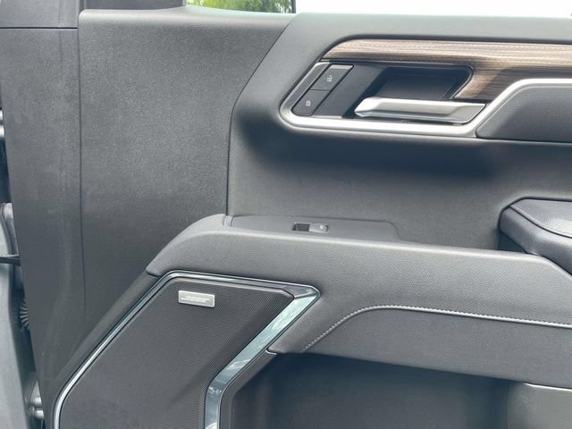 Used 2025 Chevrolet Silverado 1500 LT Trail Boss w/ Convenience Package II AWD/4WD image 29