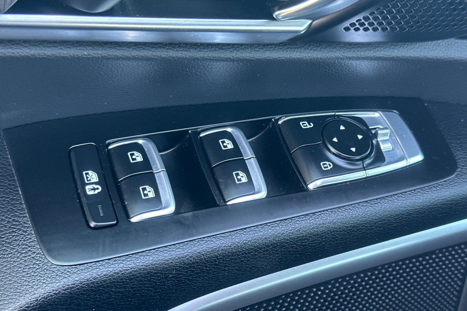 Used 2024 Kia Telluride EX image 13