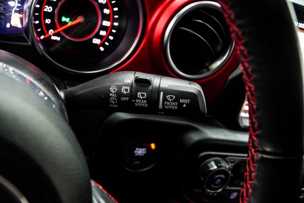 Used 2022 Jeep Wrangler Unlimited Rubicon AWD/4WD image 38