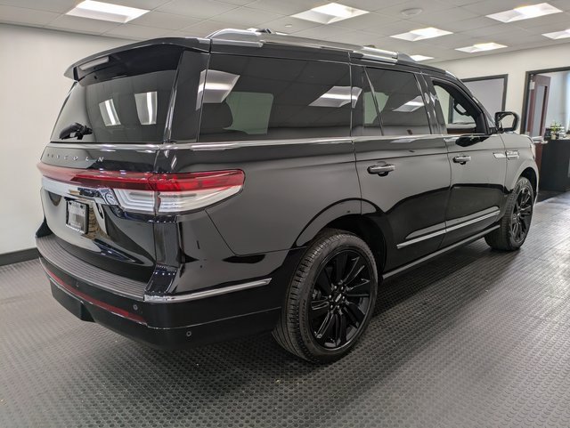 Certified 2022 Lincoln Navigator Reserve image 4