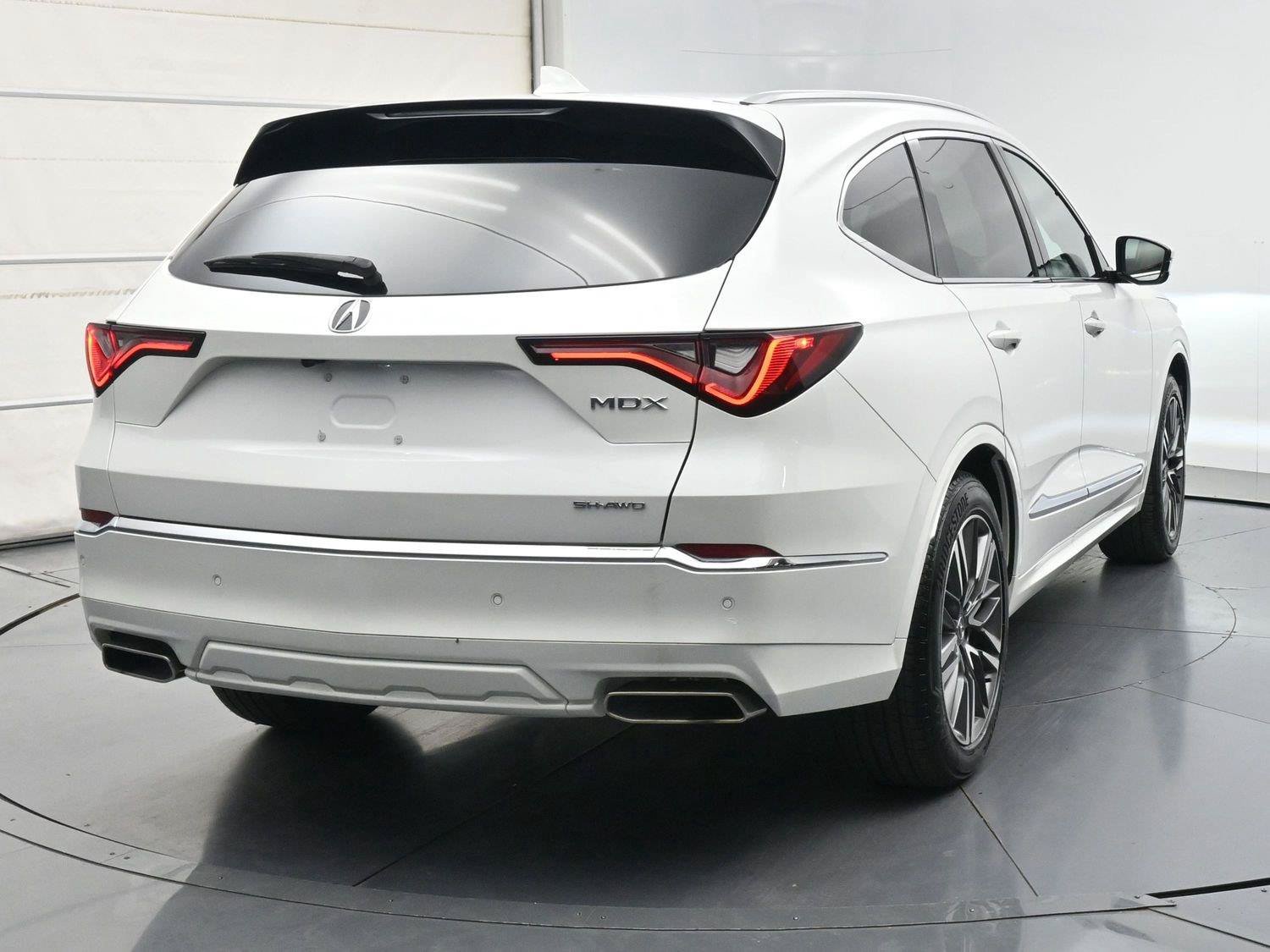Certified 2025 Acura MDX w/ Advance Package AWD/4WD image 5