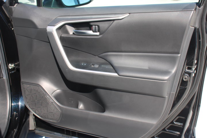 Used 2023 Toyota RAV4 XLE Premium FWD image 19