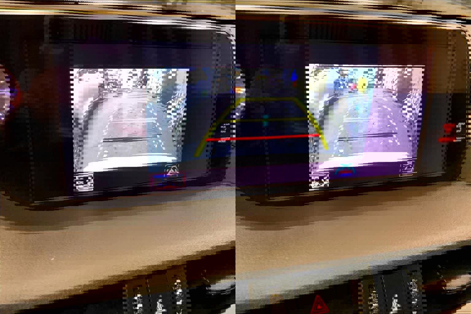 Used 2019 Lexus ES 300h w/ Premium Package image 27