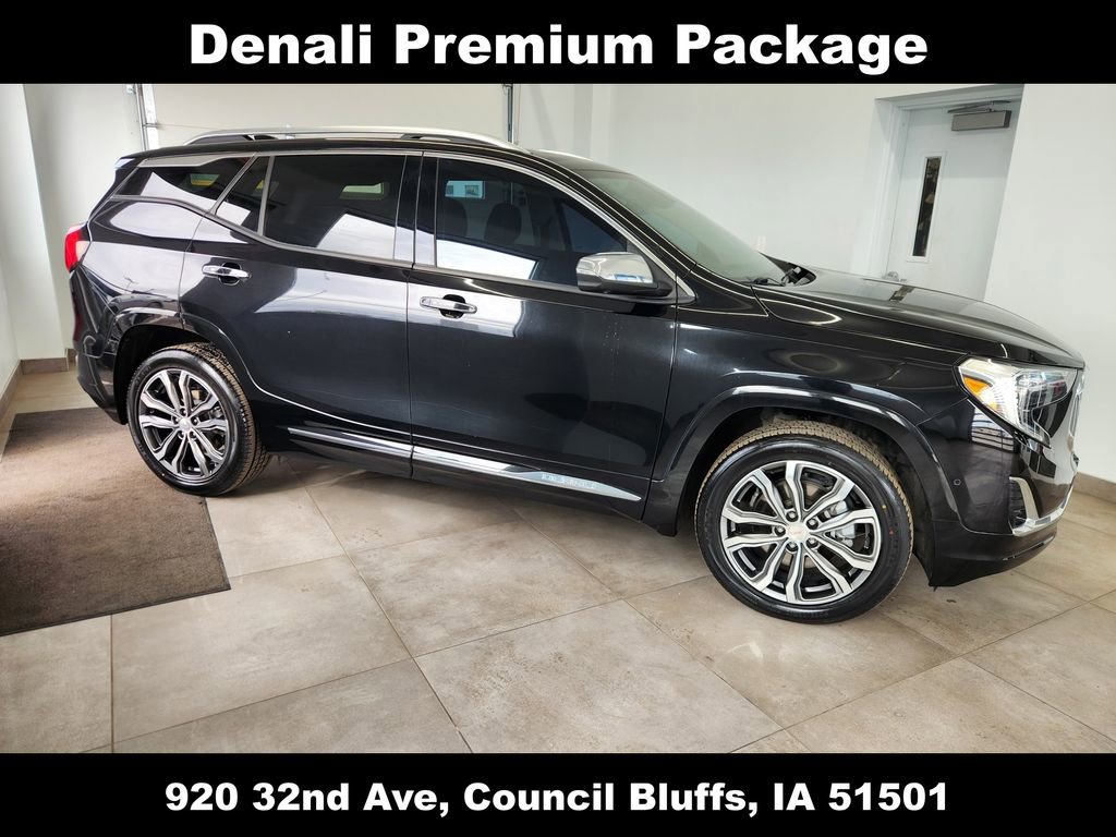 Used 2020 GMC Terrain Denali w/ Denali Premium Package image 2