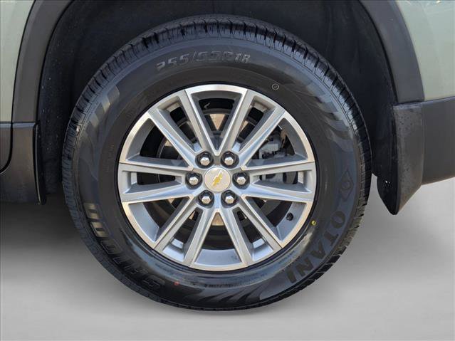 Used 2022 Chevrolet Traverse LT FWD image 25