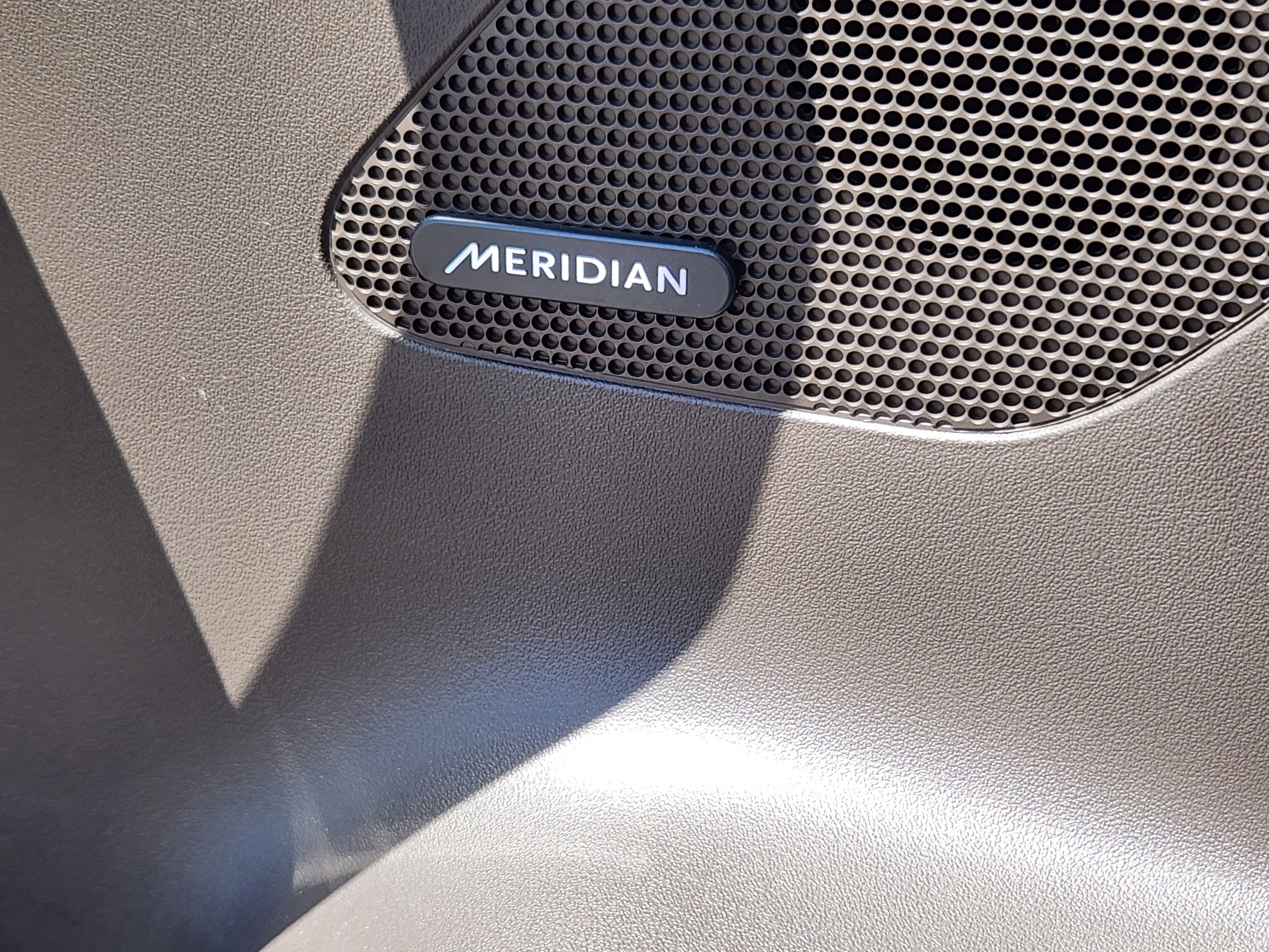 Used 2018 Jaguar F-PACE Prestige AWD/4WD image 18