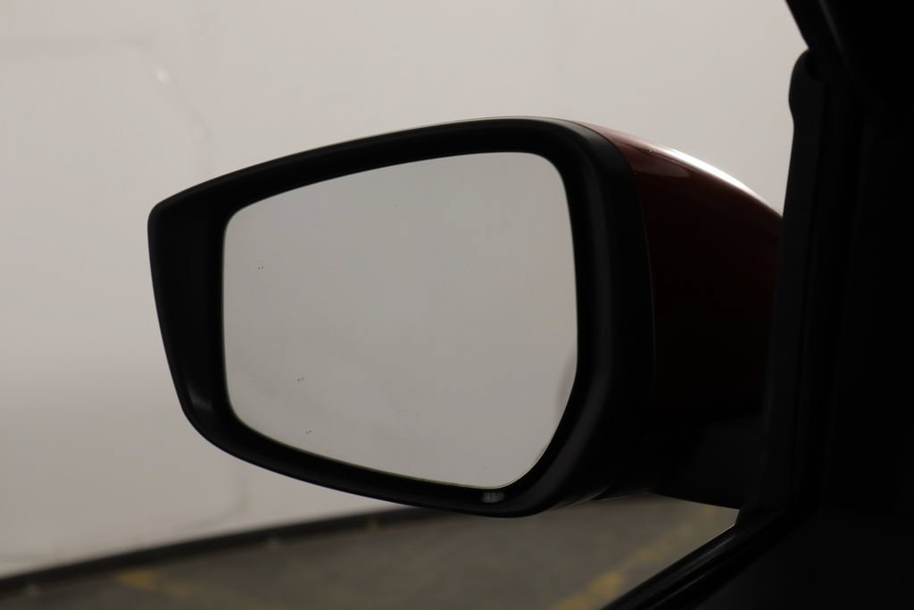 Used 2020 Nissan Kicks SV FWD image 39