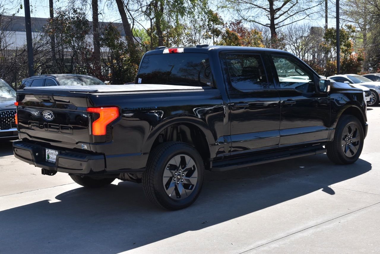 Used 2025 Ford F150 Lightning Flash AWD/4WD image 5