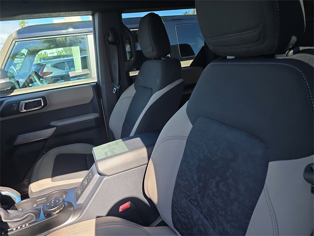 Used 2022 Ford Bronco Wildtrak image 15