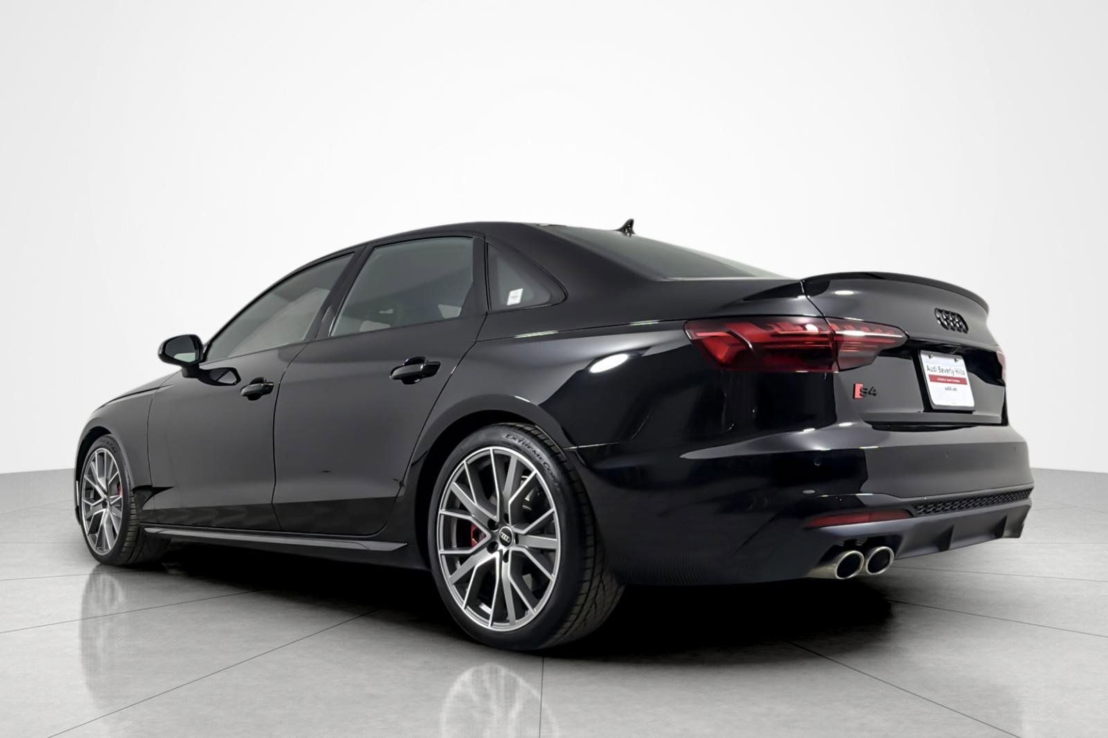 Used 2022 Audi S4 Premium Plus w/ Premium Plus Package image 3