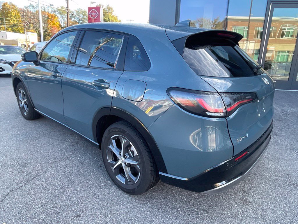 Used 2025 Honda HR-V EX-L image 8