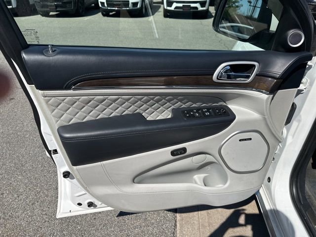 Used 2018 Jeep Grand Cherokee Summit AWD/4WD image 22