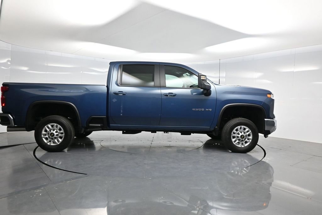 Used 2025 Chevrolet Silverado 2500 LT w/ Convenience Package image 33