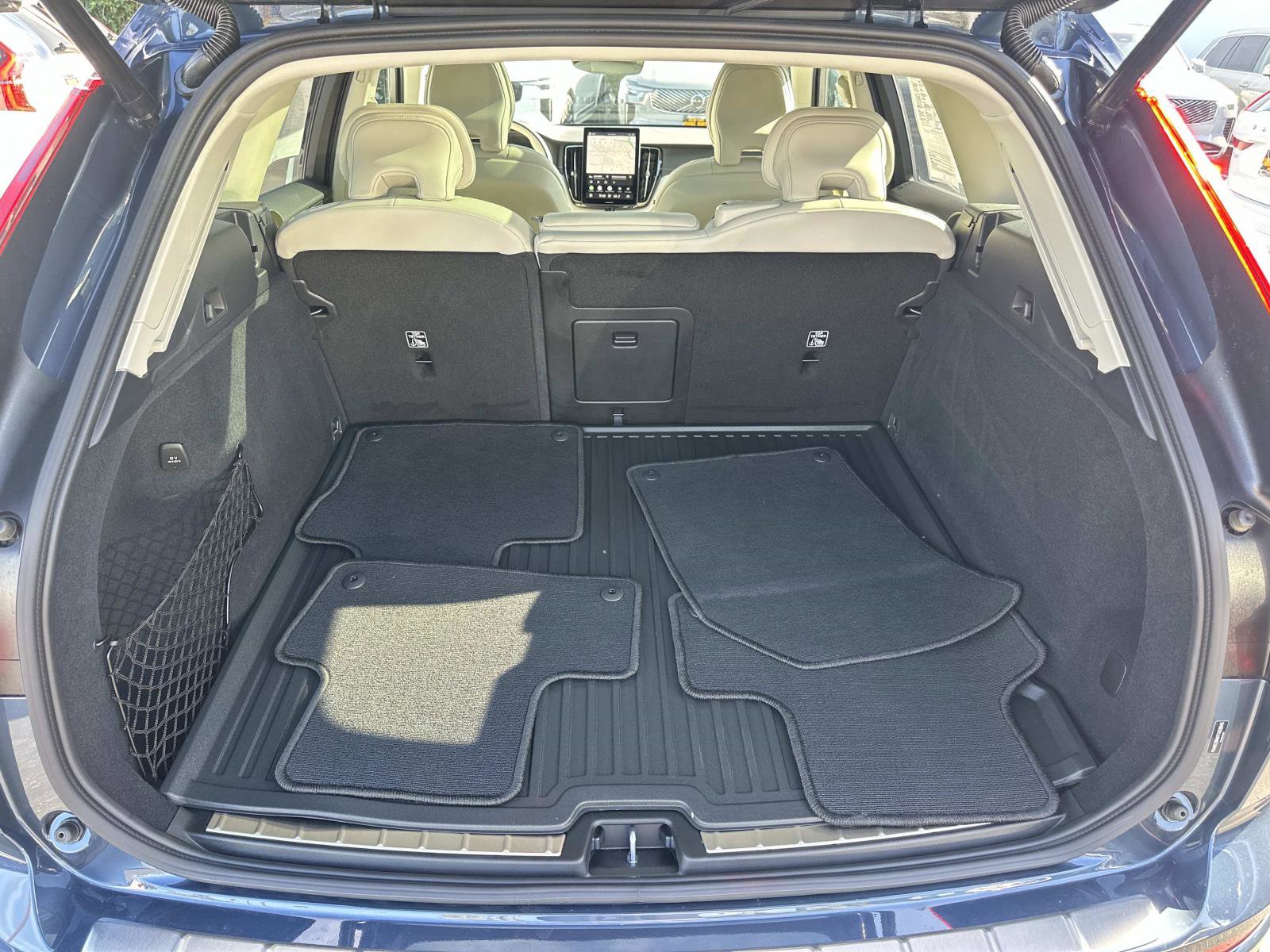 Certified 2026 Volvo XC60 B5 Ultra w/ Protection Package Premier image 23