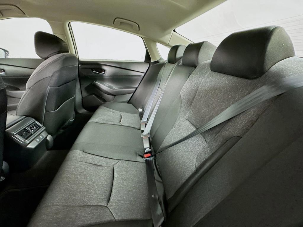 Certified 2025 Honda Accord LX image 4