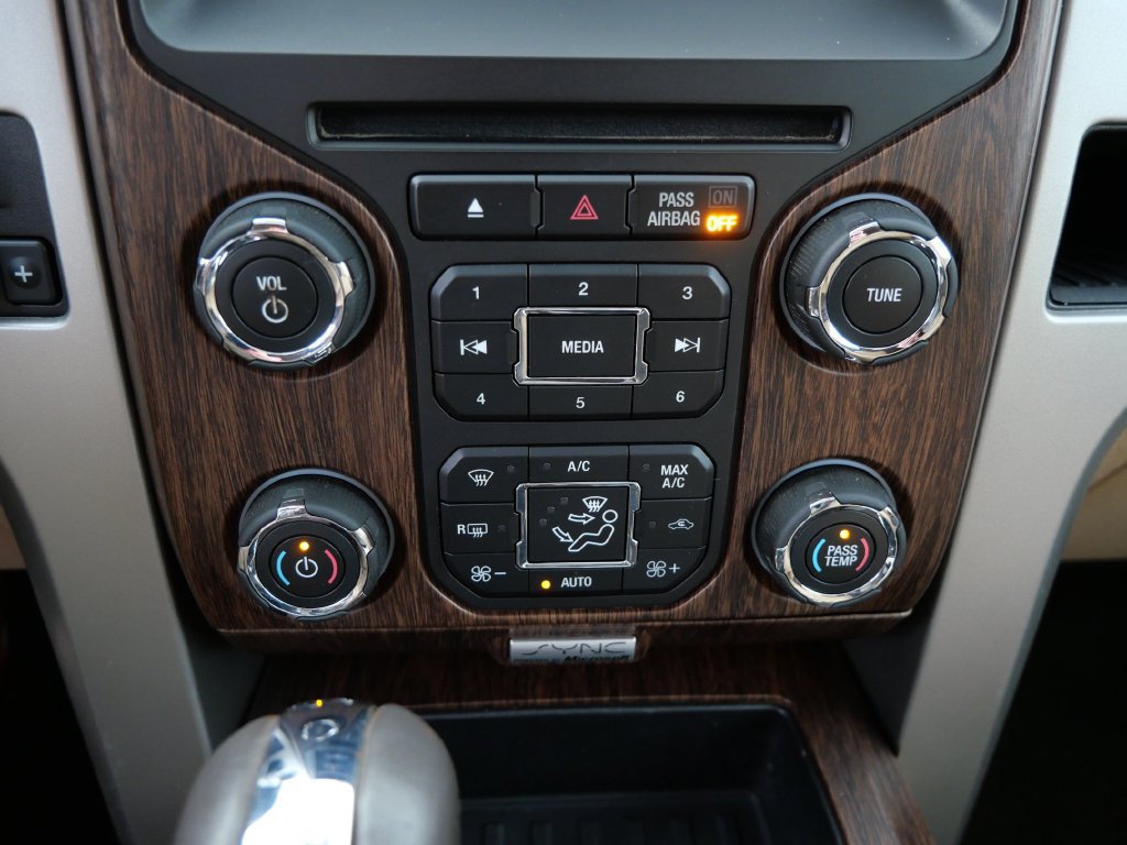 Used 2014 Ford F150 Lariat w/ Equipment Group 502A Luxury AWD/4WD image 24
