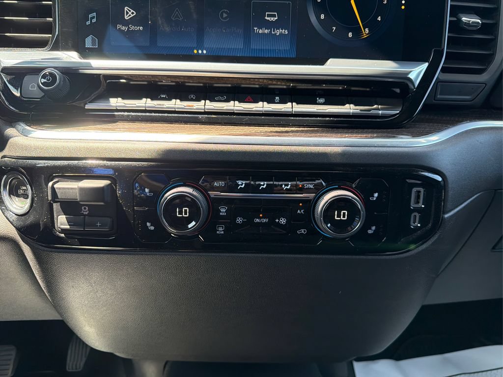 Used 2025 Chevrolet Silverado 1500 LT AWD/4WD image 41