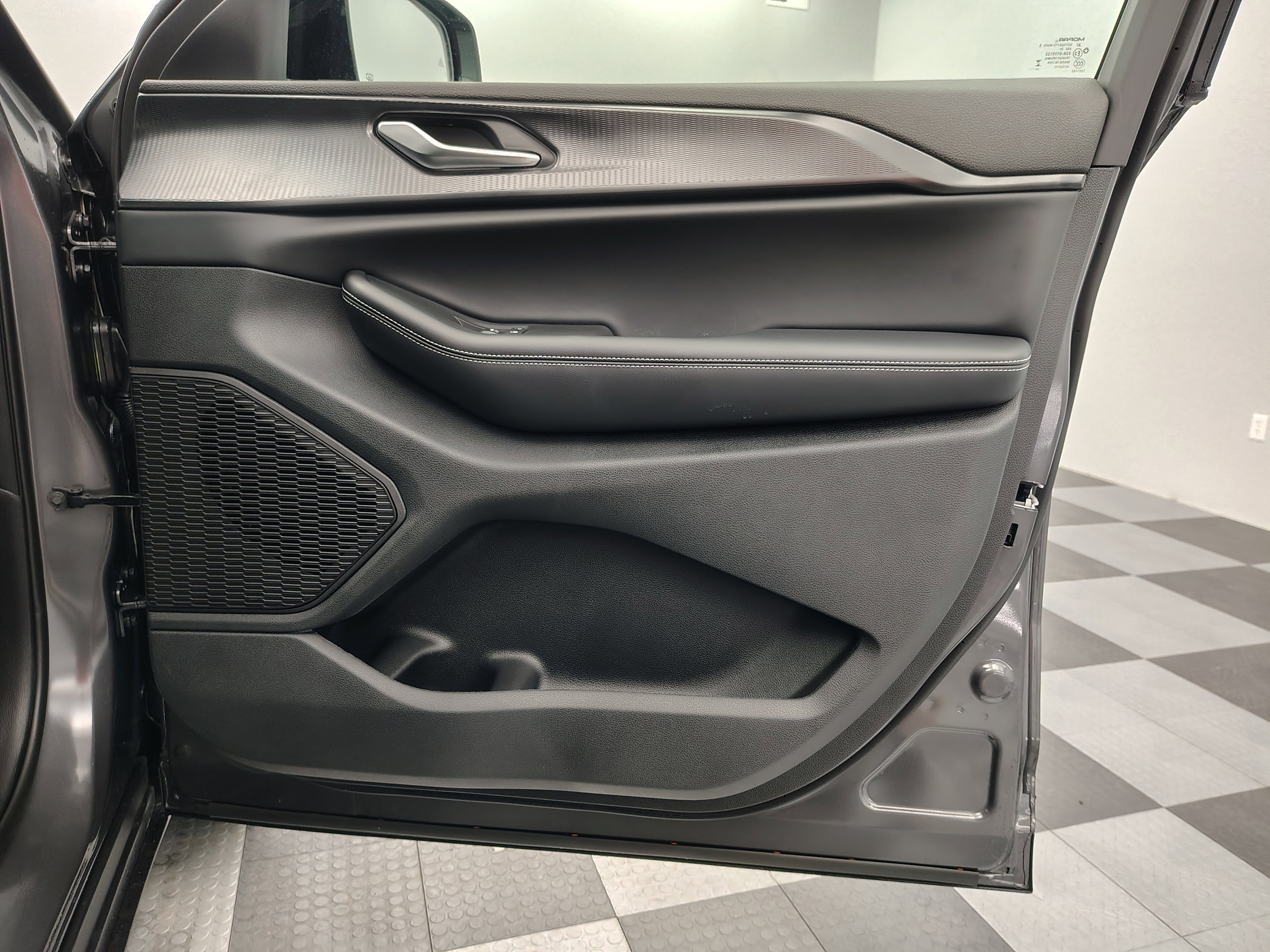 New 2025 Jeep Grand Cherokee Altitude image 22